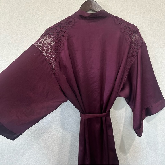 Victoria’s Secret purple satin lace robe - Picture 6 of 6